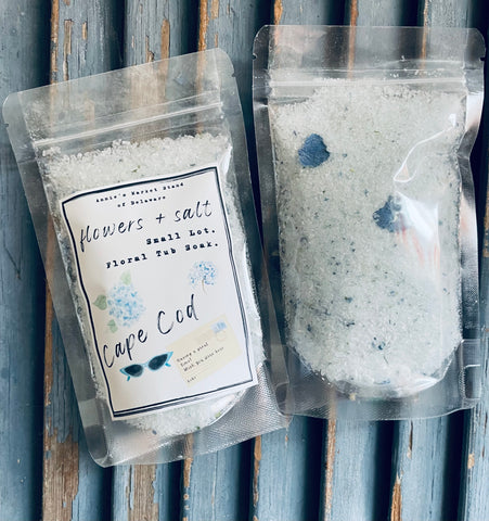 Cape Cod- Foaming Tub Salts with Hydrangeas